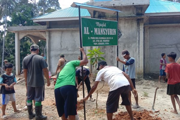 PAC Manunggal Jaya Gelar Gotong Royong Masjid, Dukung Kerja Bakti Nasional LDII 2025
