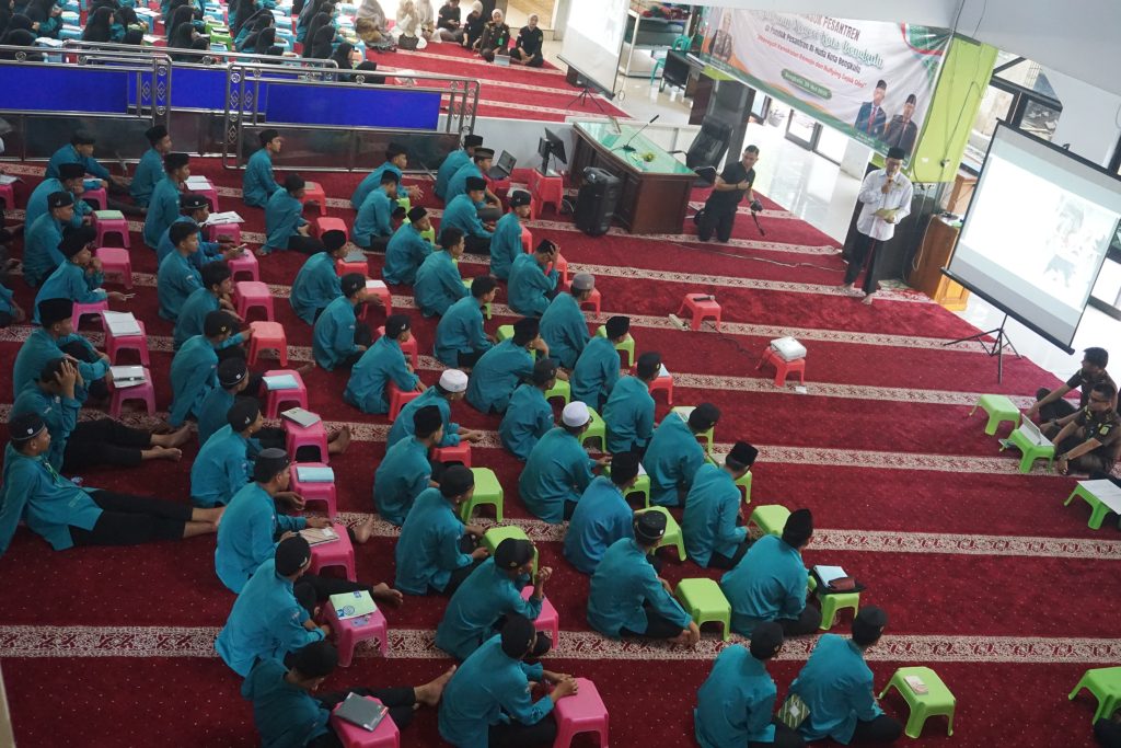 Cegah Kenakalan Remaja, Kejari Bengkulu dan LDII Edukasi Santri tentang Bullying dsc09804