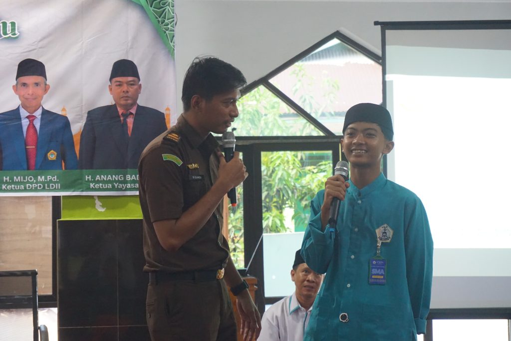 Cegah Kenakalan Remaja, Kejari Bengkulu dan LDII Edukasi Santri tentang Bullying dsc09873