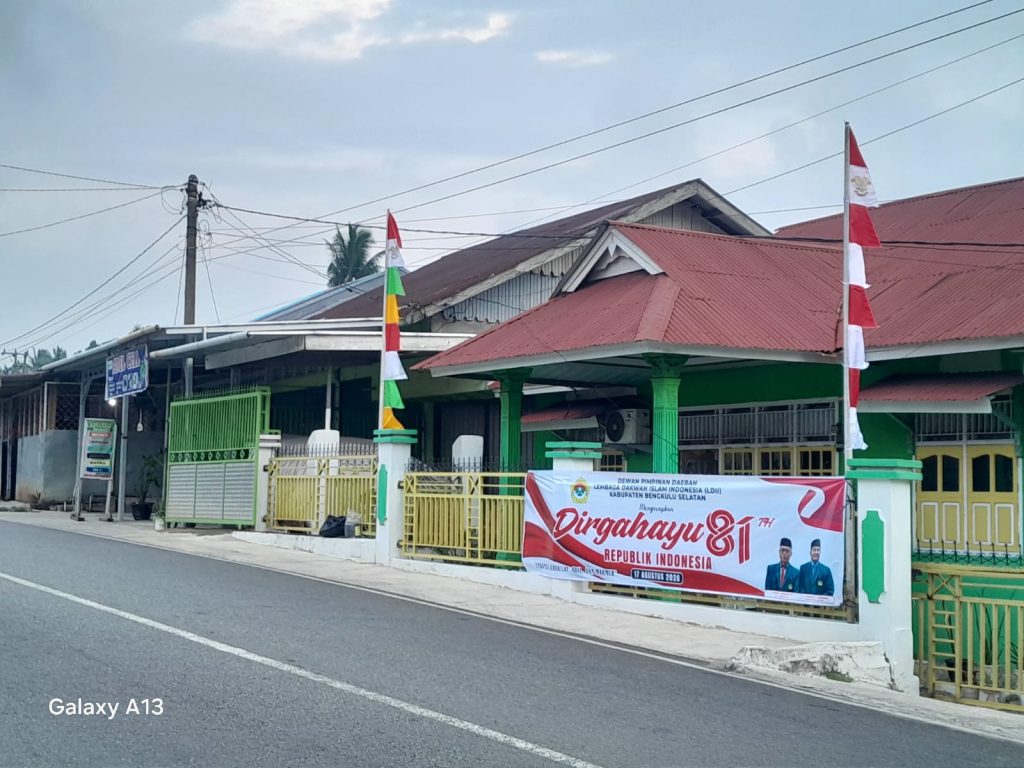 Warga LDII Bengkulu Semarakkan HUT ke-81 Kemerdekaan RI dengan Pemasangan Bendera dan Umbul-Umbul img 20260731 wa0118