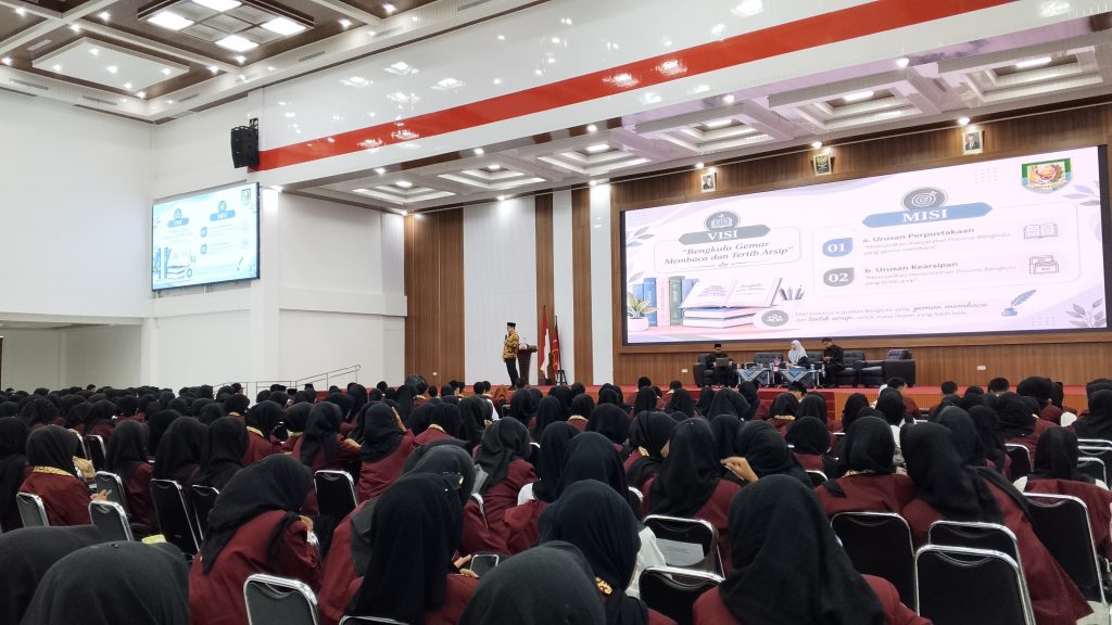 Meri Sasdi Motivasi Mahasiswa Baru UIN FAS Bengkulu Tingkatkan Literasi img 20260919 wa0072