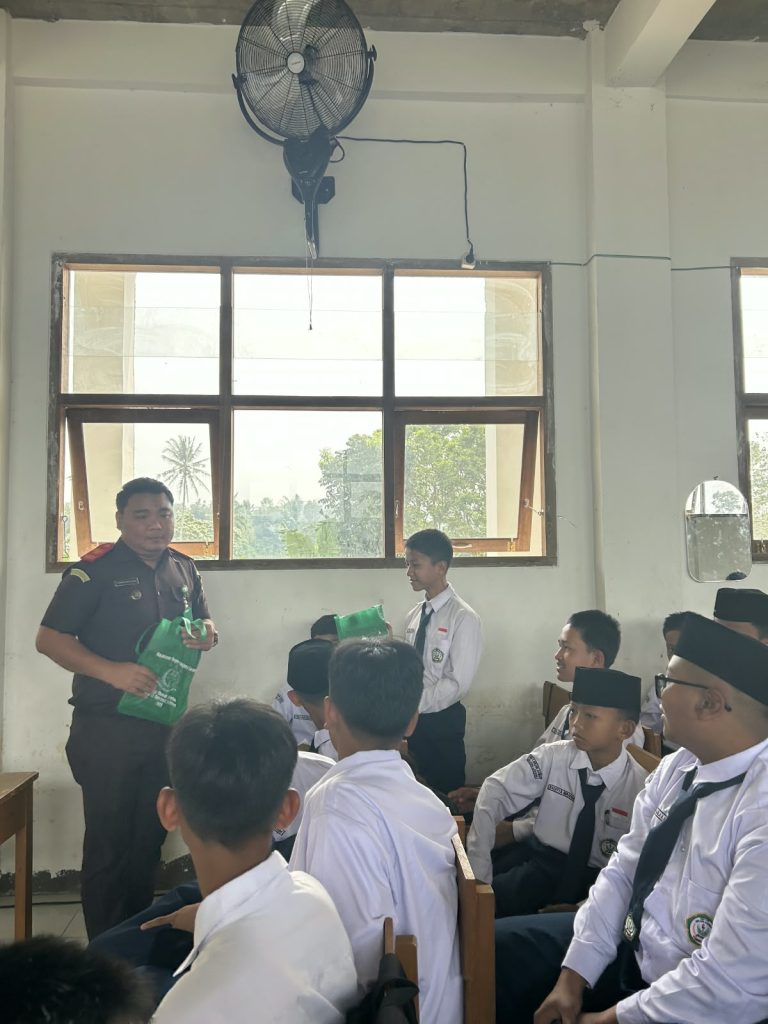 DPD LDII Rejang Lebong Dukung Program Jaksa Masuk Sekolah, Tanamkan Kesadaran Hukum Sejak Dini whatsapp image 2026 10 13 at 15.15.04