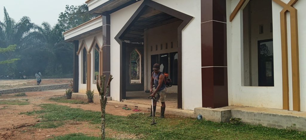 Jumat Bersih, Warga LDII Bukit Makmur D6 Rawat Masjid dengan Semangat Gotong Royong whatsapp image 2026 10 16 at 18.07.02